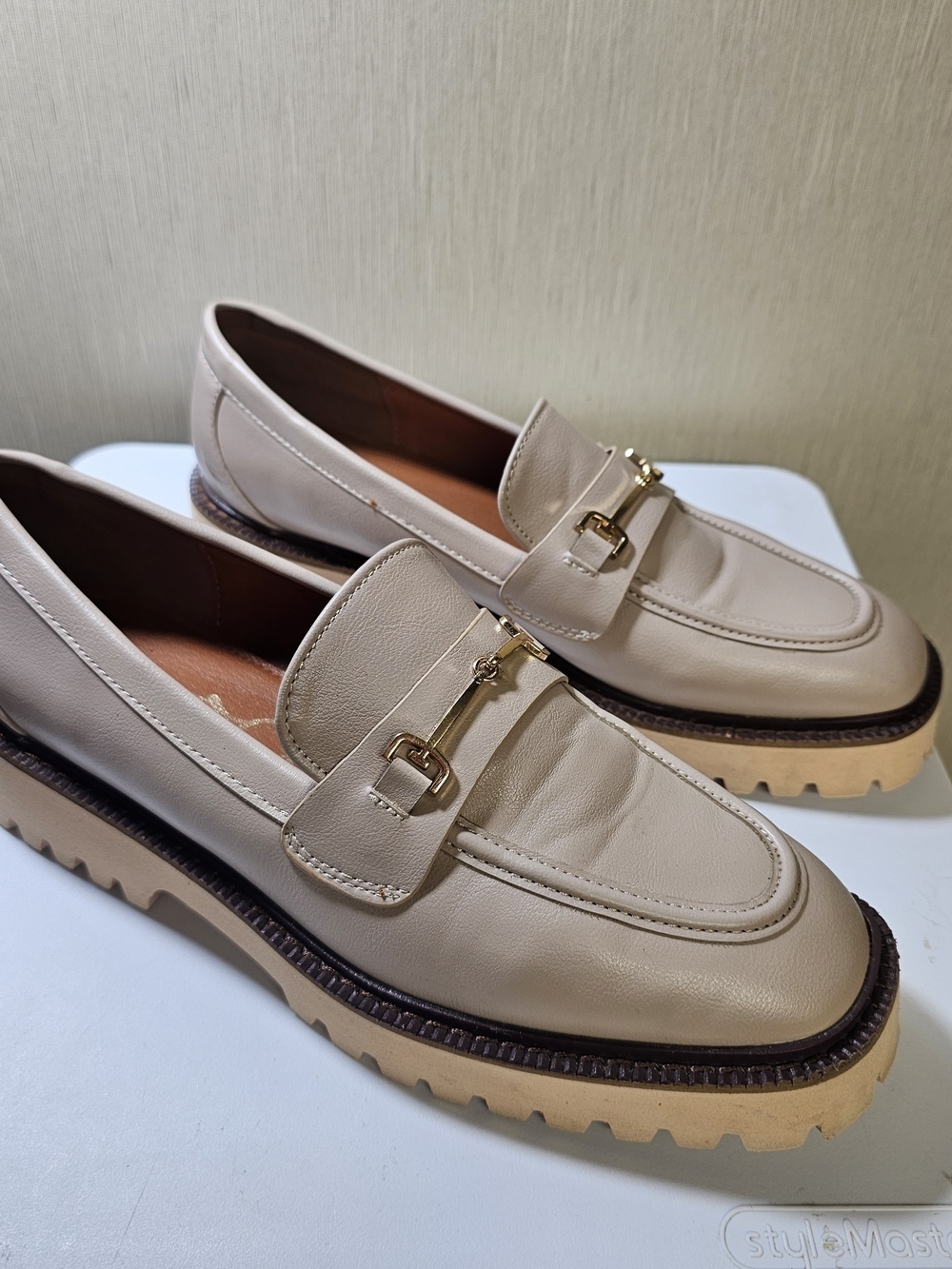 CCOCCI Vegan Leather Lug Sole Loafers Beige Gold Bit Shoes Size 9 - Picture 2 of 11